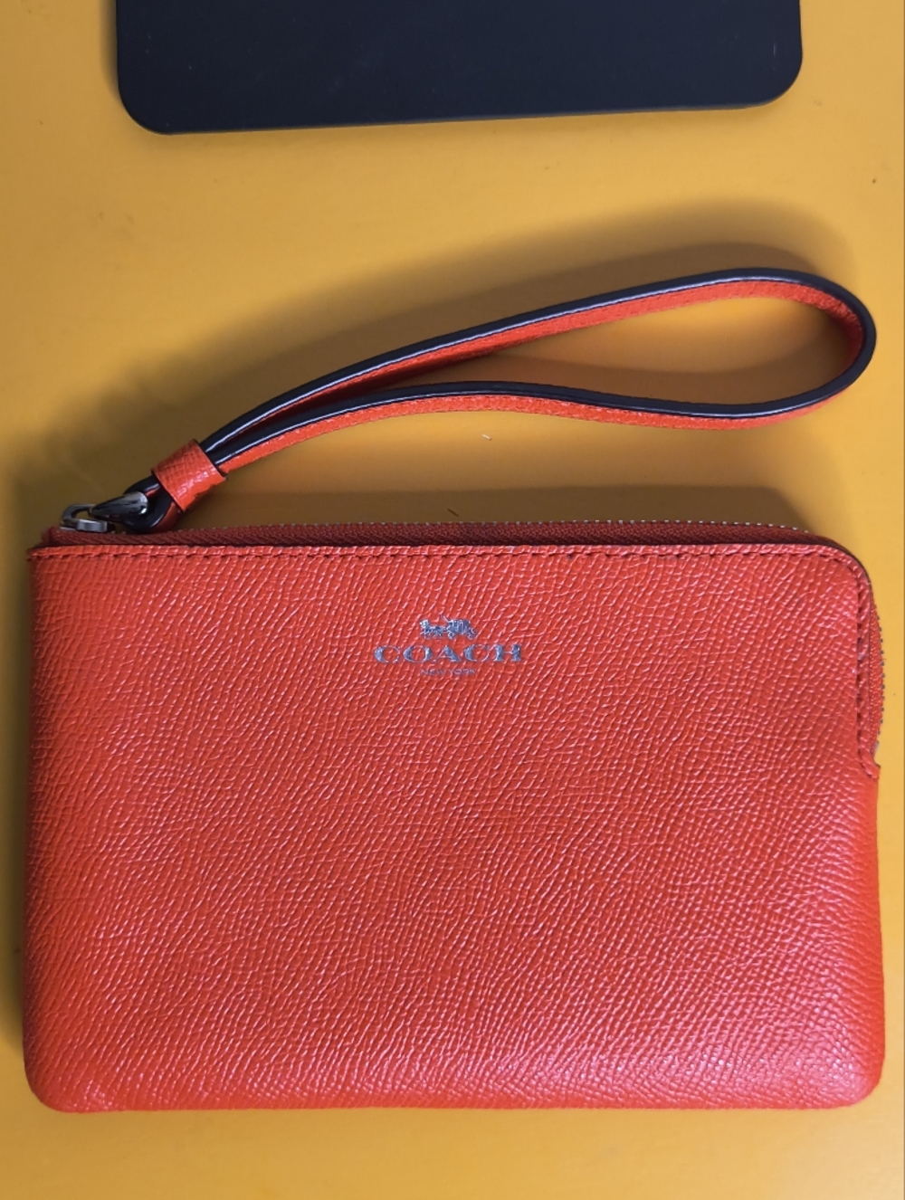 Authentic COACH Red-Orange Pebbled Leather Wristlet Wallet Zip Around in EUC
